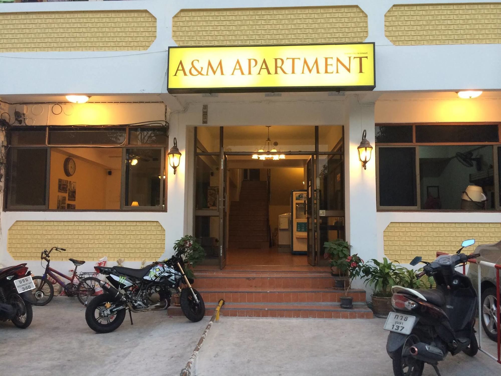 A&M Apartment By Eiji Бангкок Экстерьер фото